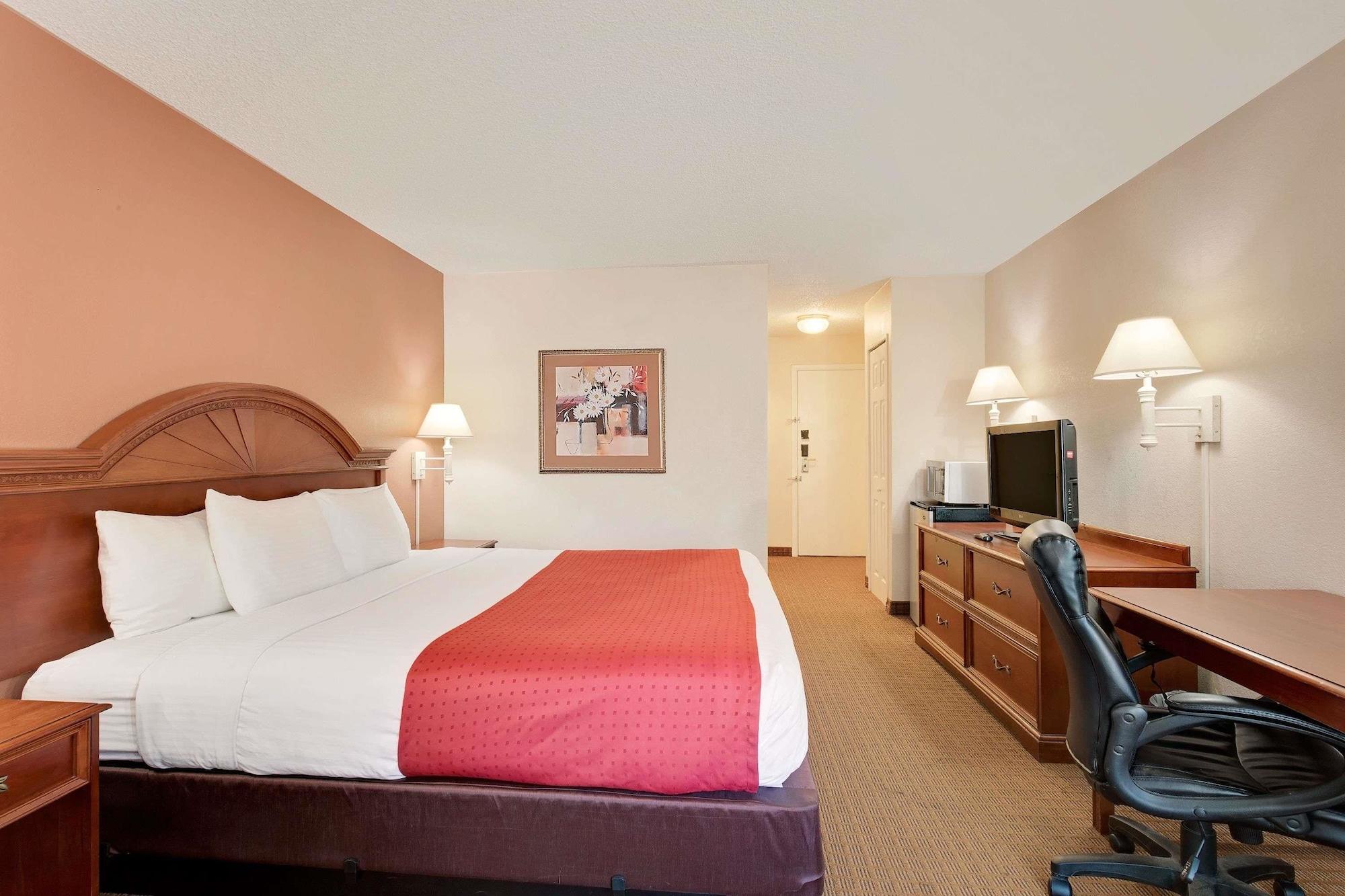 Ramada By Wyndham Provo Hotell Exteriör bild